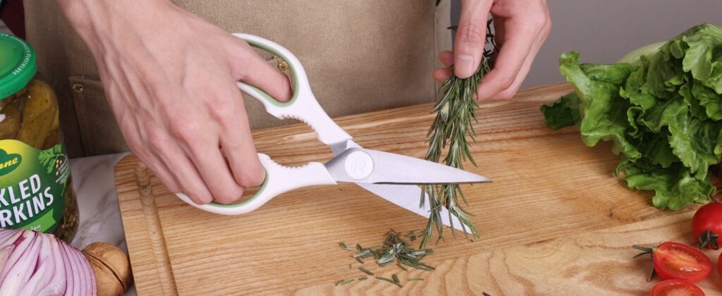 Linoroso All-Purpose Shears—White Handle-min