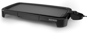 8 BLACK+DECKER Family-Sized Electric Griddle (GD2011B)-min